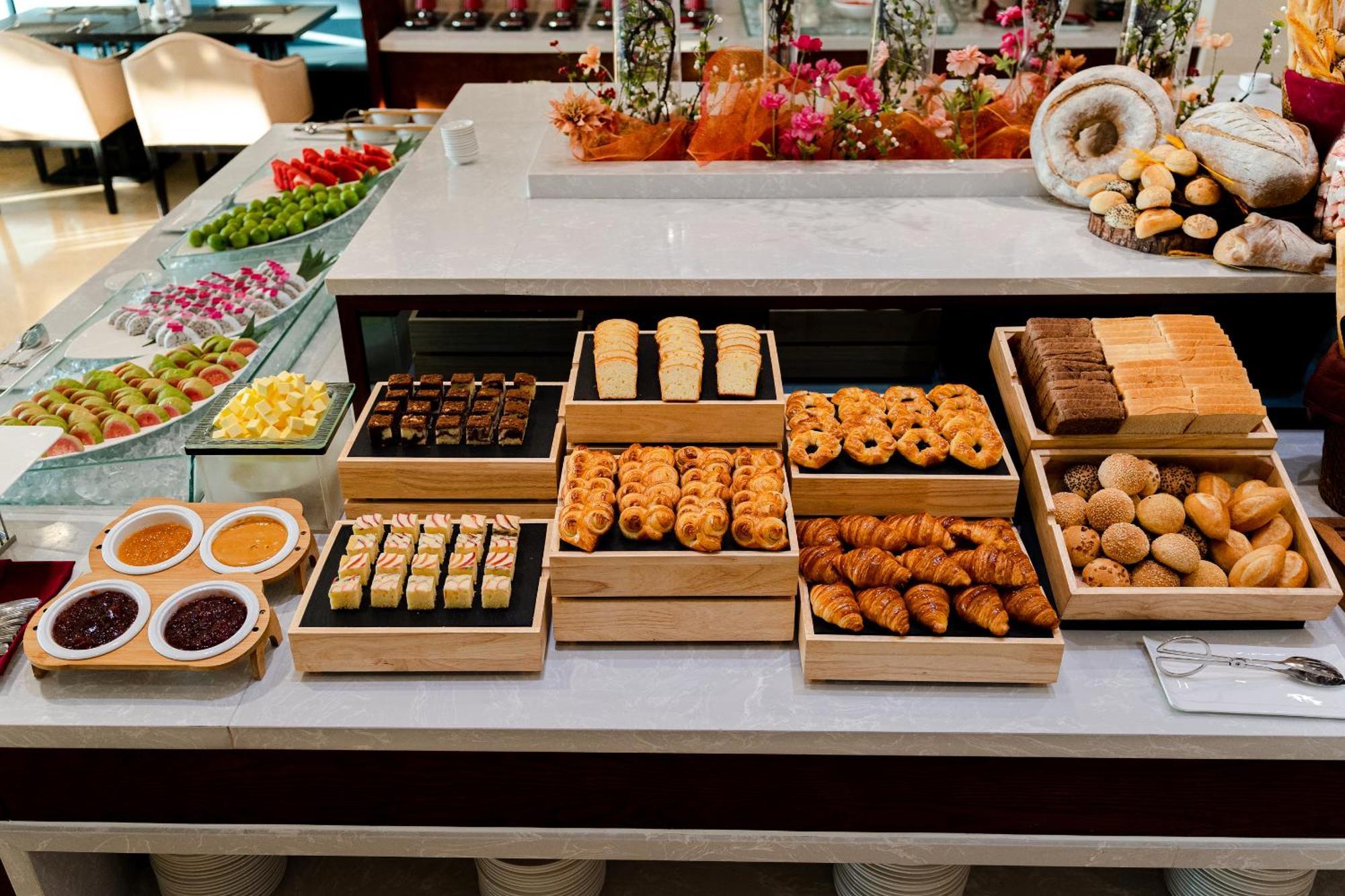 Brilliant Hotel - Afternoon Tea Inclusive Da Nang Bagian luar foto